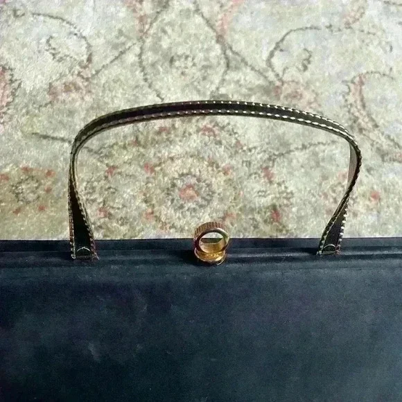 Vintage 50s/60s Andé black silk clutch - Picture 2 of 16